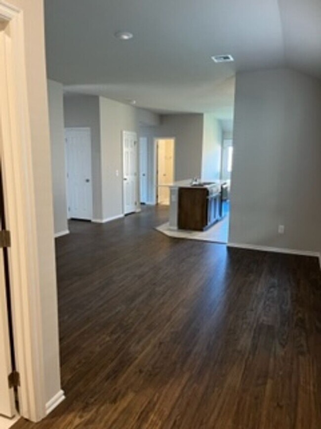 Building Photo - 1st Month Free!