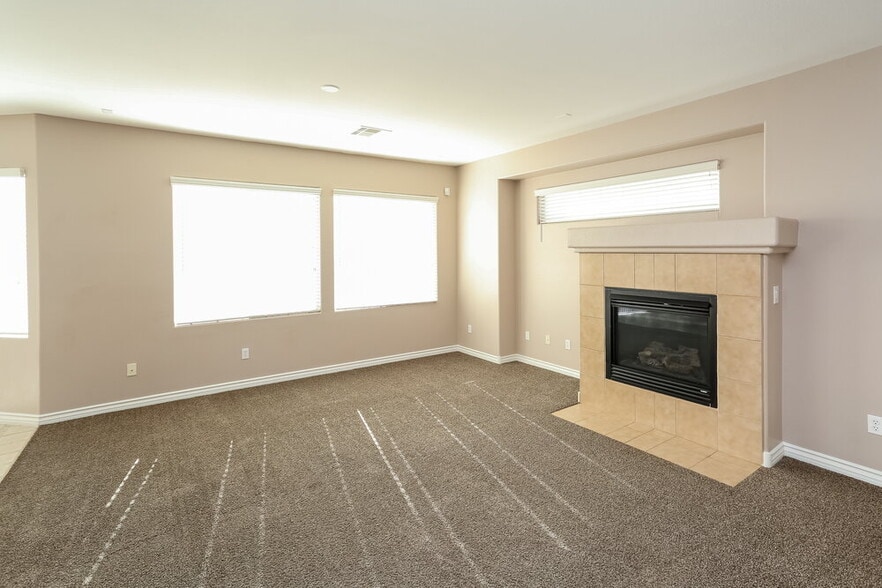 Building Photo - 6632 N Jade Jaguar St