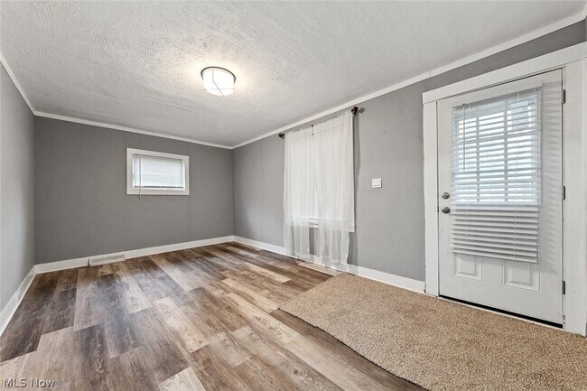 Building Photo - 3753 W 139th St