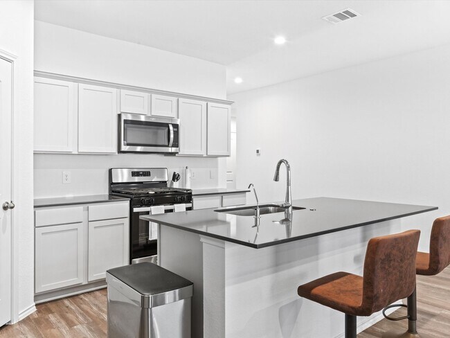 Building Photo - 40514 Crisp Beech St