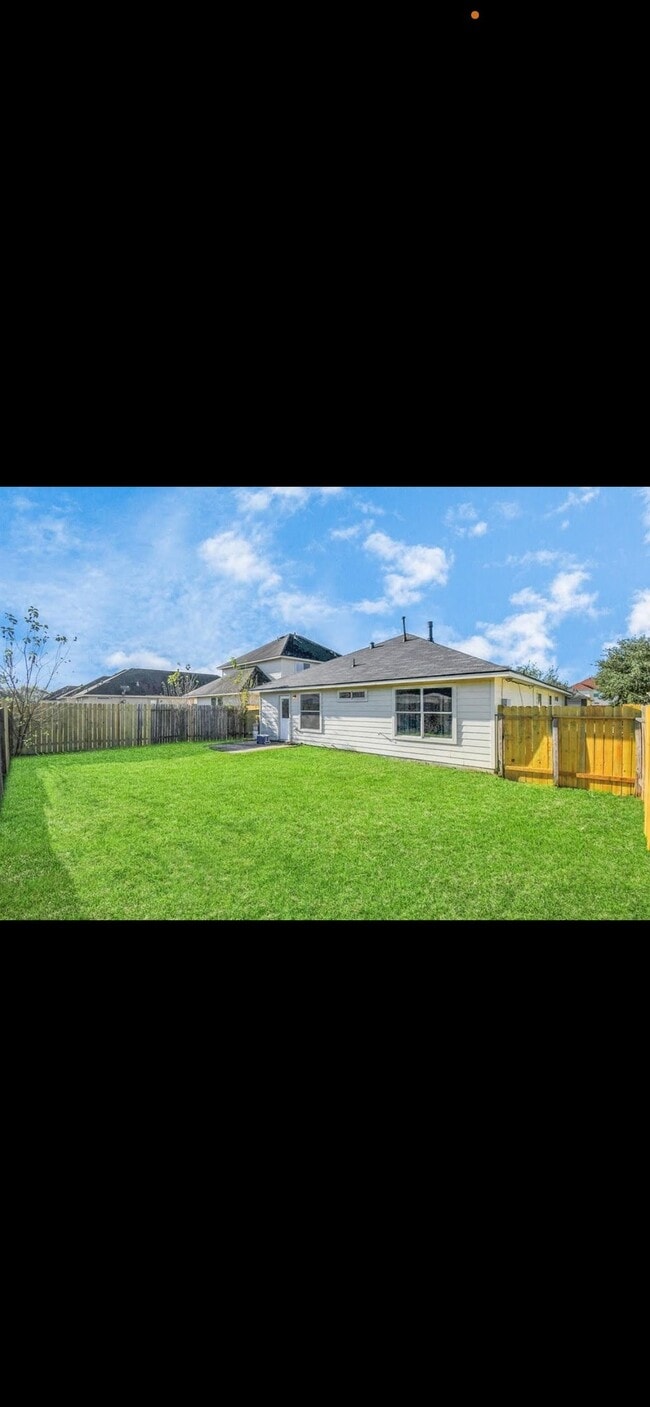 Building Photo - 21513 Ornella Cir