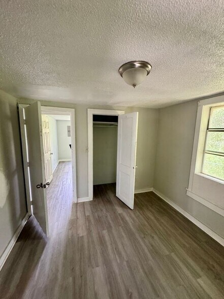 Building Photo - 1760 Audubon St