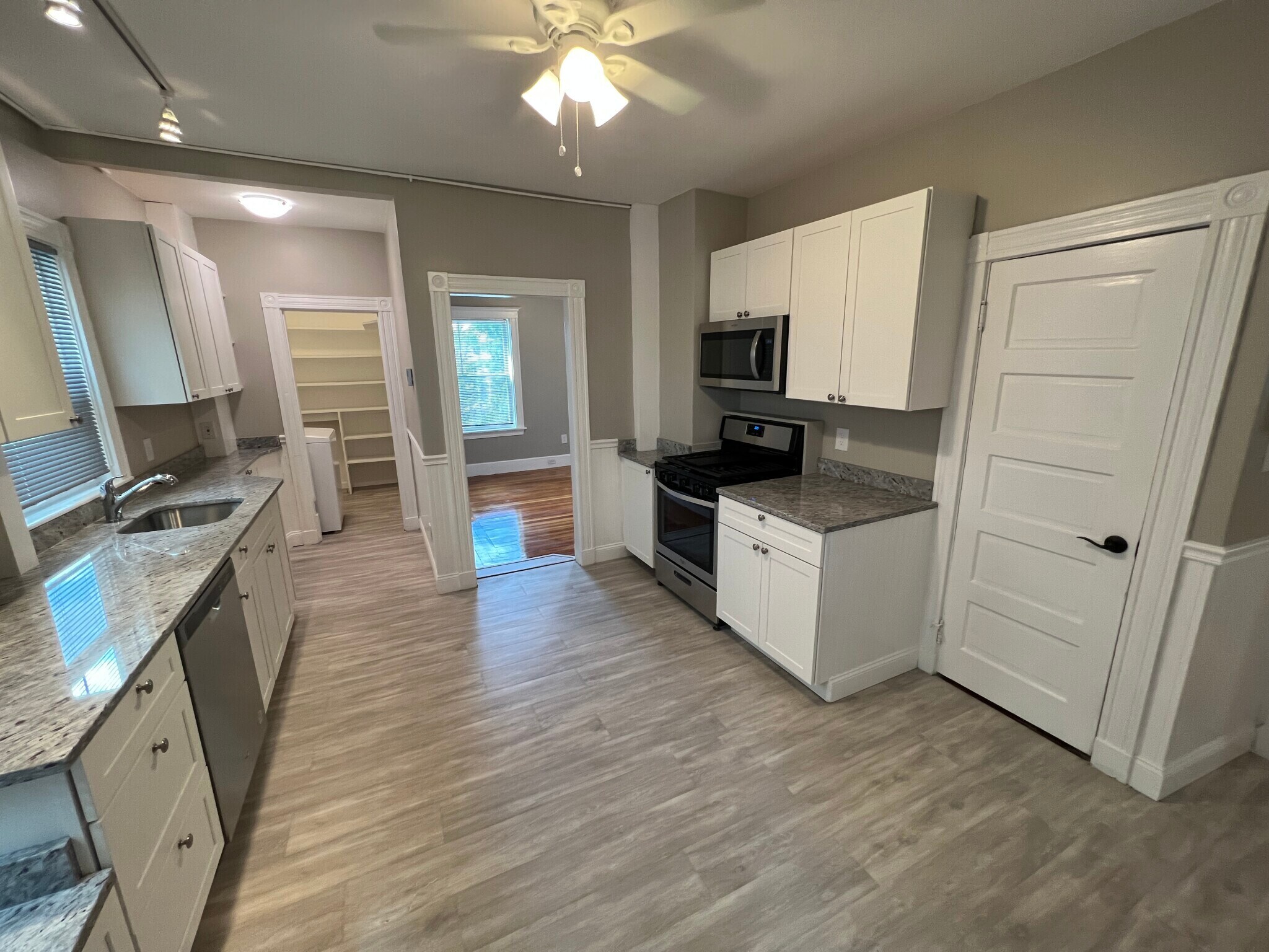 Building Photo - 5 Ibbetson St