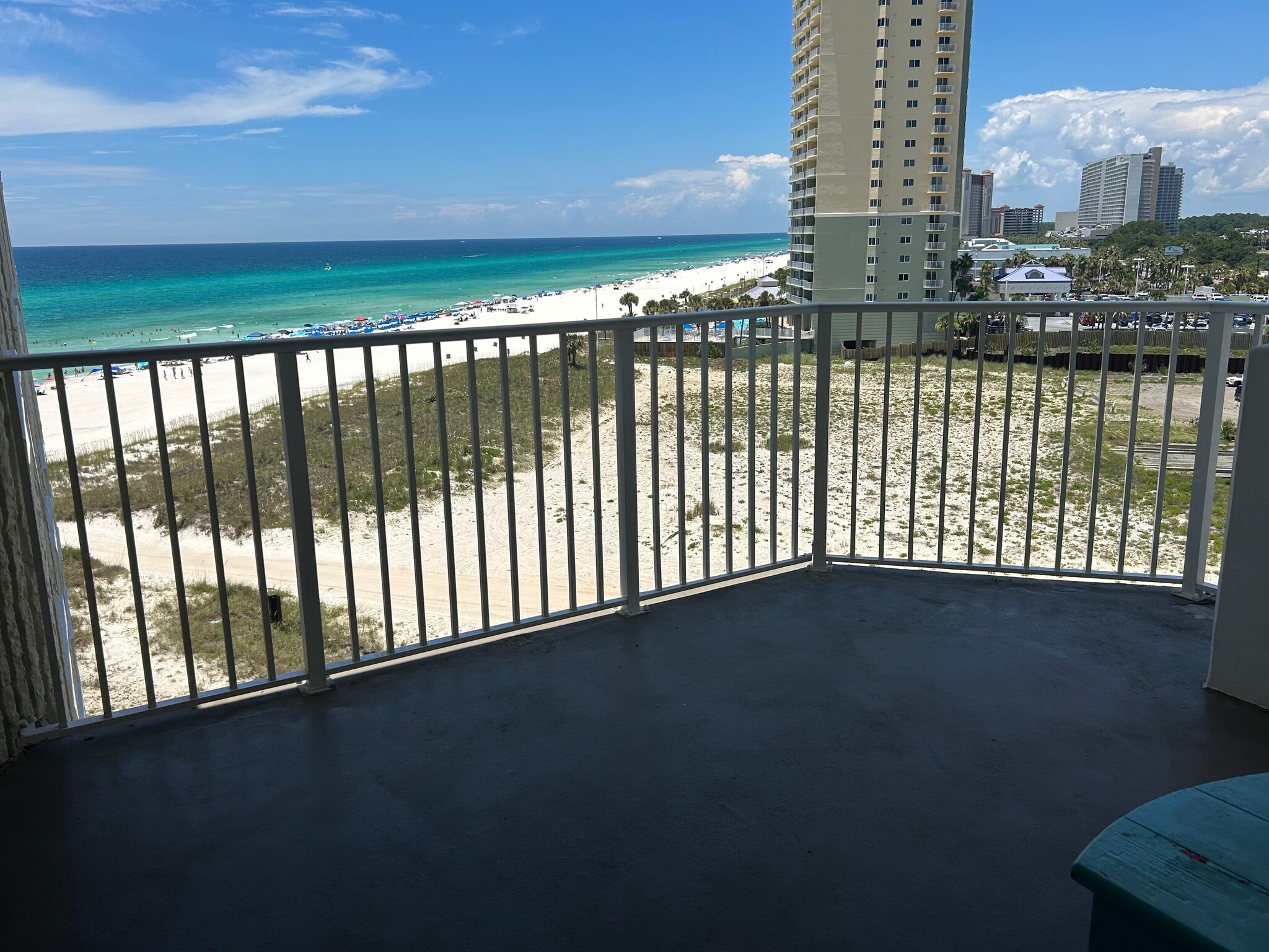 Community Balcony - 8817 S Thomas Dr