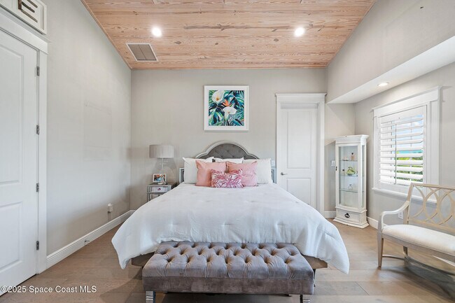 Building Photo - 14 Cottage Ct