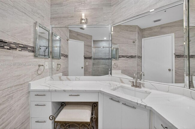 Building Photo - 5133 Brisata Cir