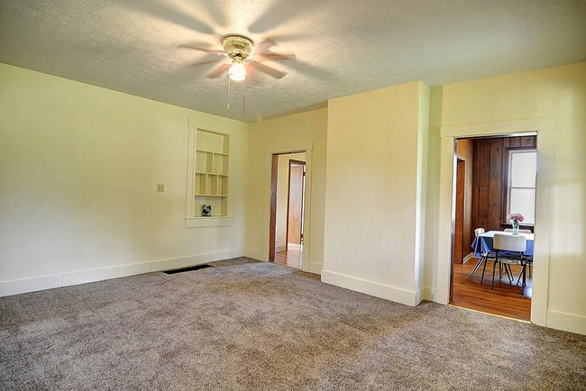 Building Photo - Renovated Farmhouse on Over 2 Acres – Waynesville Schools