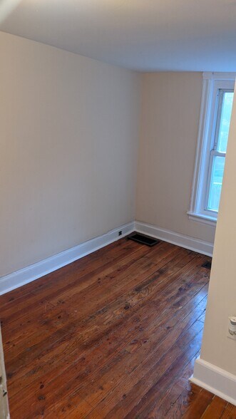 Building Photo - 7 Newlinville Rd