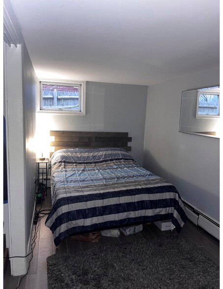 Building Photo - 689 E Falmouth Hwy