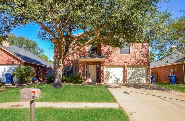 Building Photo - 21210 Woodland Green Dr