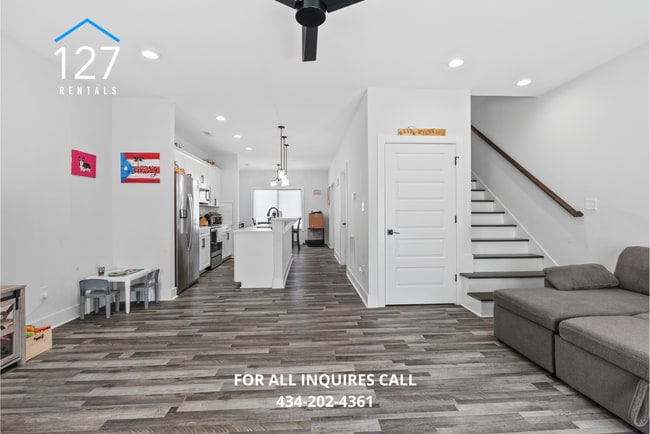 Building Photo - 3BR/2.5BA Townhome in Rustburg – Modern Am...