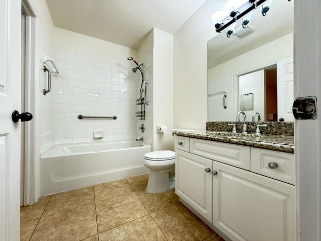 Building Photo - 19325 Water Oak Drive