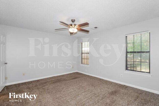 Building Photo - 7098 Maryland Ct