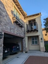 Building Photo - 427 Silvercrown Way