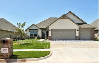 Building Photo - 9212 SW 41st St