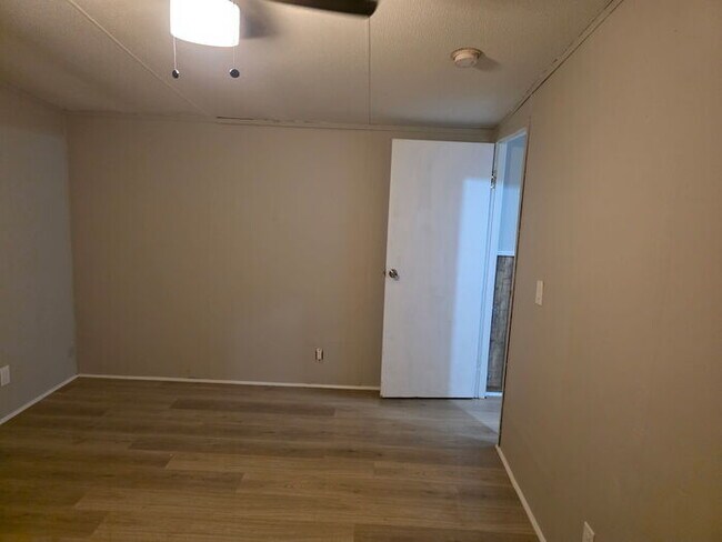 Building Photo - mobile home