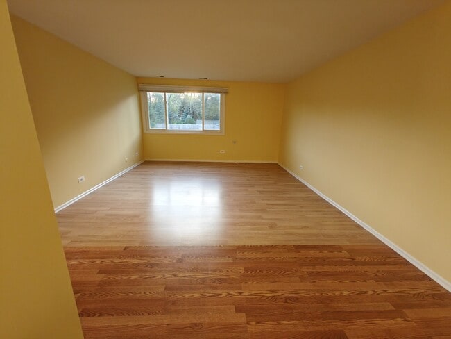 Building Photo - 2600 Brookwood Way Dr