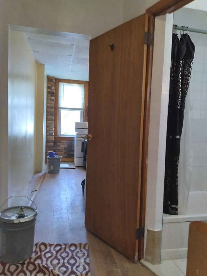 Building Photo - 637 Lincoln St