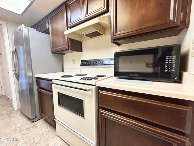 Building Photo - 1032 E Villa Maria Dr