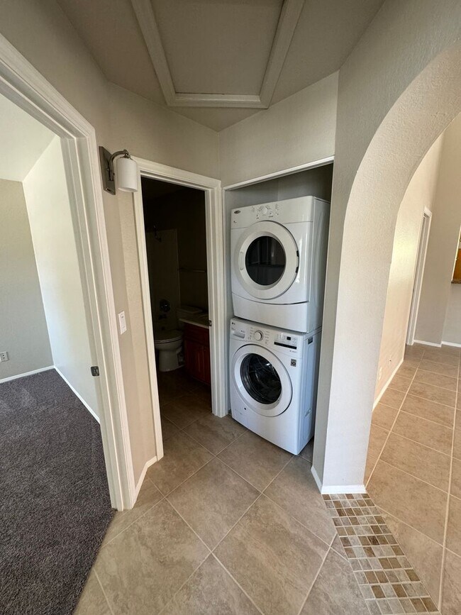 Building Photo - Tempe Home for Rent!