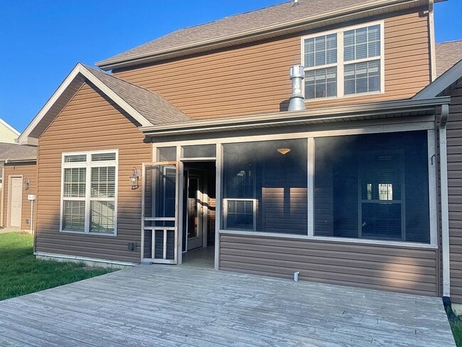 Building Photo - Large Kokomo Home!