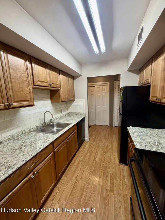 Building Photo - 616 Cherry Hill Dr