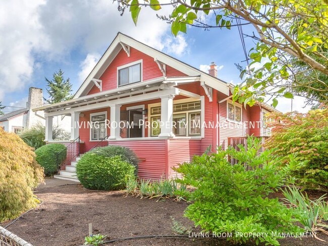 Primary Photo - Craftsman Bungalow w/ Large Front Porch an...