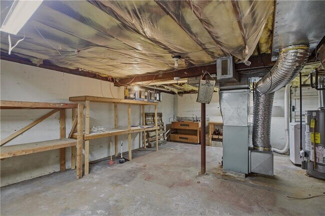 Building Photo - 351 Boulevard