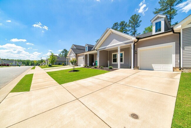 Building Photo - Townhome in Grovetown