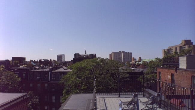 Building Photo - 11 Follen St