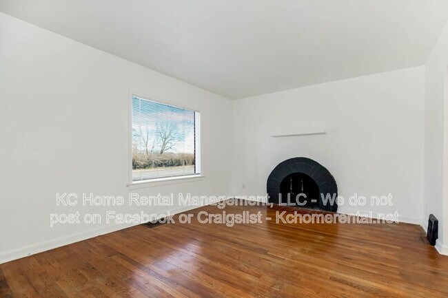 Building Photo - 7219 Chestnut Ave