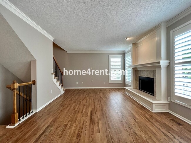 Building Photo - Updated Kitchen, Large Two Tiered Deck, Finished Basement in Blue Valley Schools!