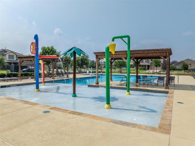 Building Photo - 2133 Meadow View Dr