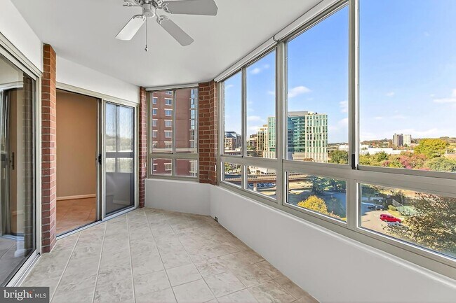 Building Photo - 2151 Jamieson Ave