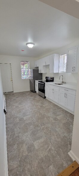 Building Photo - 101-103-103 Shultas Pl