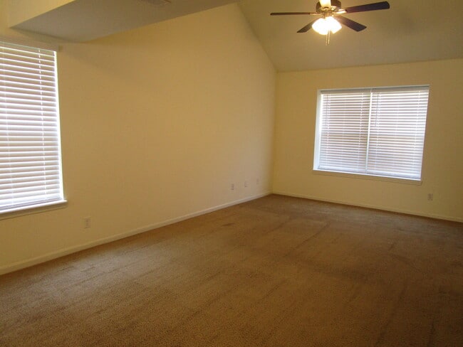 Building Photo - 3540 Prescott Dr