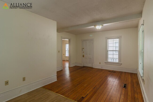 Building Photo - Sixteenth St. 328 N.