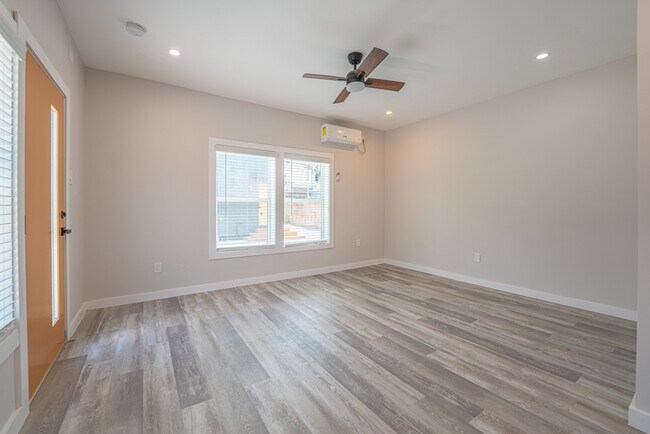 Building Photo - 4202 Clay St
