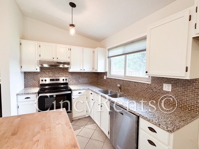 Building Photo - 7436 Wyandot Ln