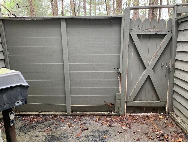 Building Photo - 6509 Parton Ct
