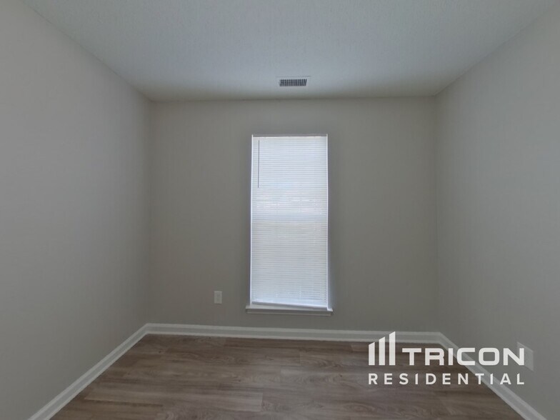 Building Photo - 6009 Brick Landing Dr