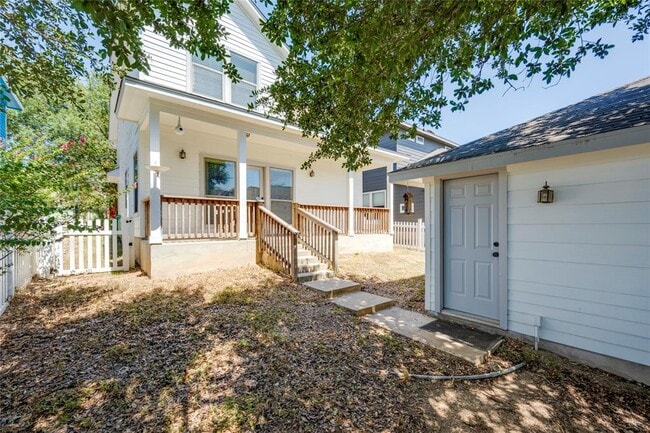 Building Photo - 483 McGarity