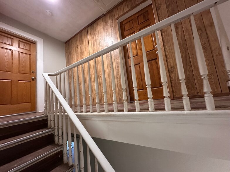 Building Photo - 2164 Jackson St