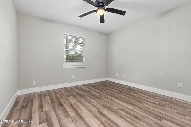 Building Photo - 401 Pheasant Run