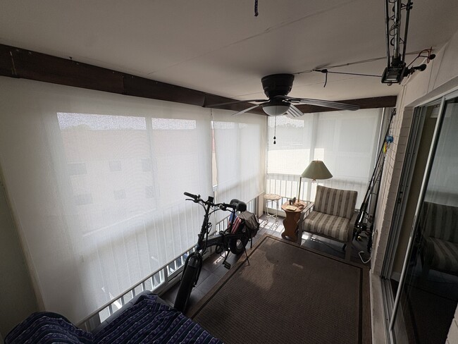 Building Photo - 200 The Esplanade N