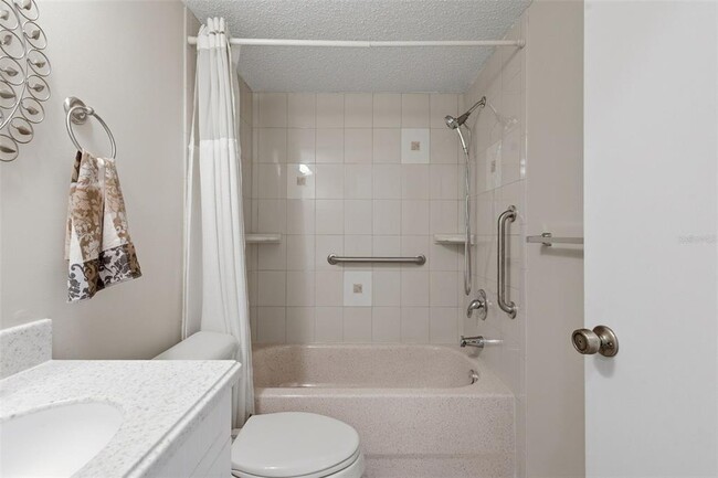 Building Photo - 4440 Pelorus Dr