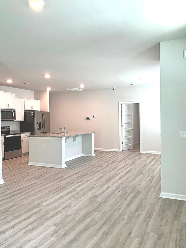 Building Photo - Elegant Living in Westbrook @ Savannah Quarters