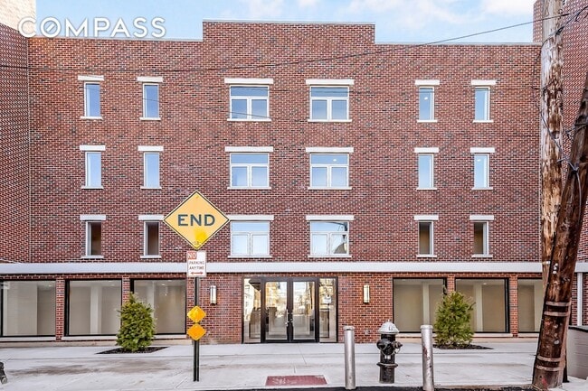 Building Photo - 26-20 14th Pl