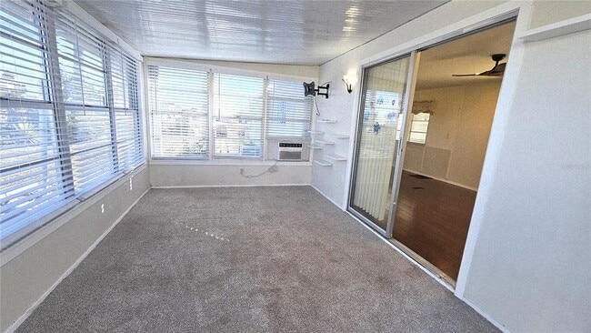 Building Photo - 1355 Flamingo Dr