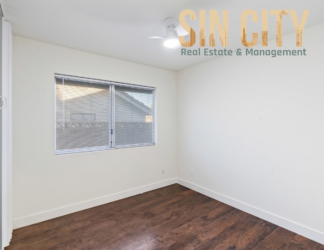 Building Photo - 2366 Aqua Vista Ave